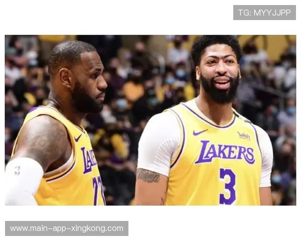 戴维斯篮下牵制巨大,洛杉矶全面压制对手 戴维斯篮下牵制巨大,洛杉矶全面压制对手