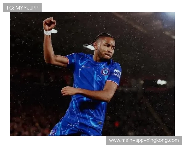 切尔西短传爆破，恩昆库抽射贴网入袋